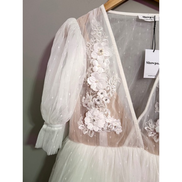 Showpo Akshia Mini Dress Puff Sleeve Floral Detail Plunge Neck‎ White Size 8 - Picture 6 of 10